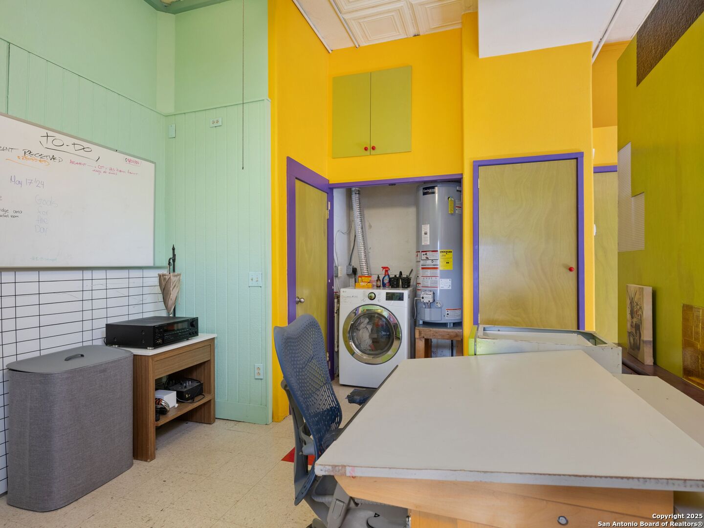 1651 W Woodlawn San Antonio TX 78201