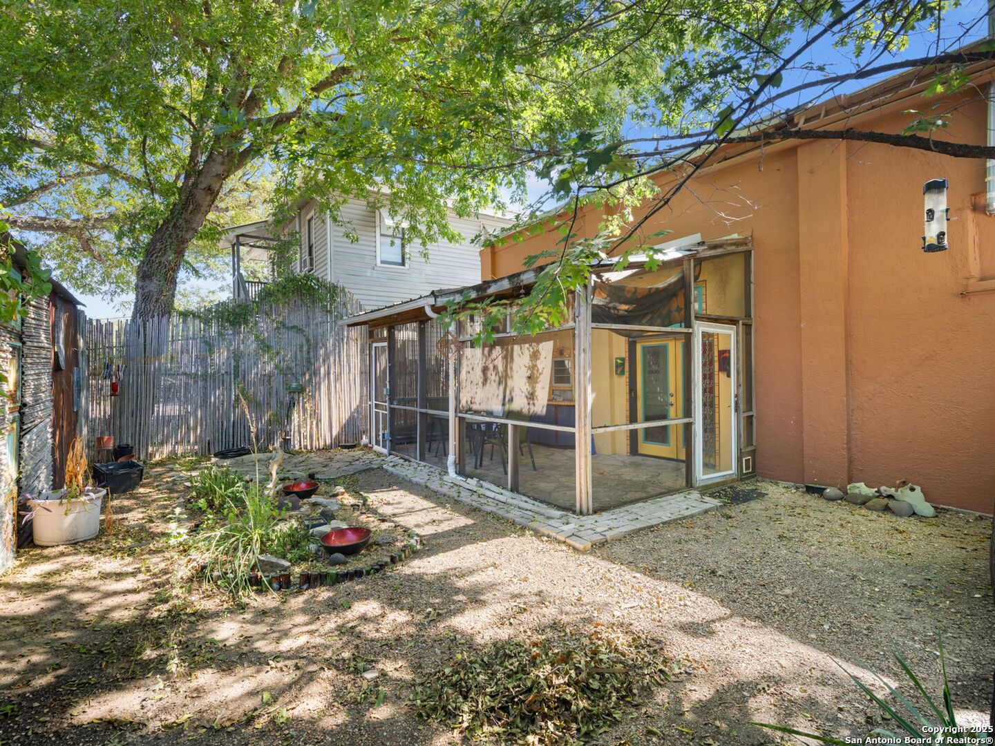 1651 W Woodlawn San Antonio TX 78201