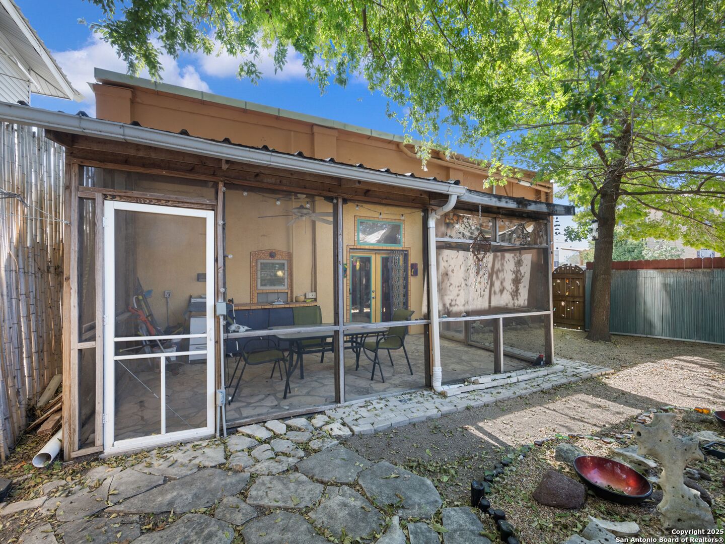 1651 W Woodlawn San Antonio TX 78201