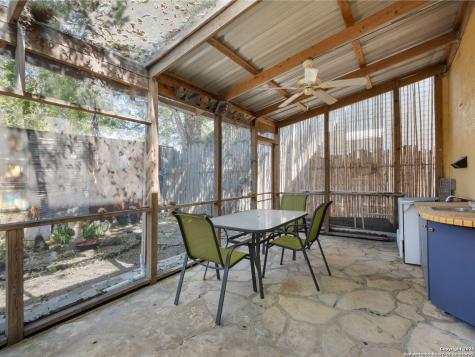 1651 W Woodlawn San Antonio TX 78201