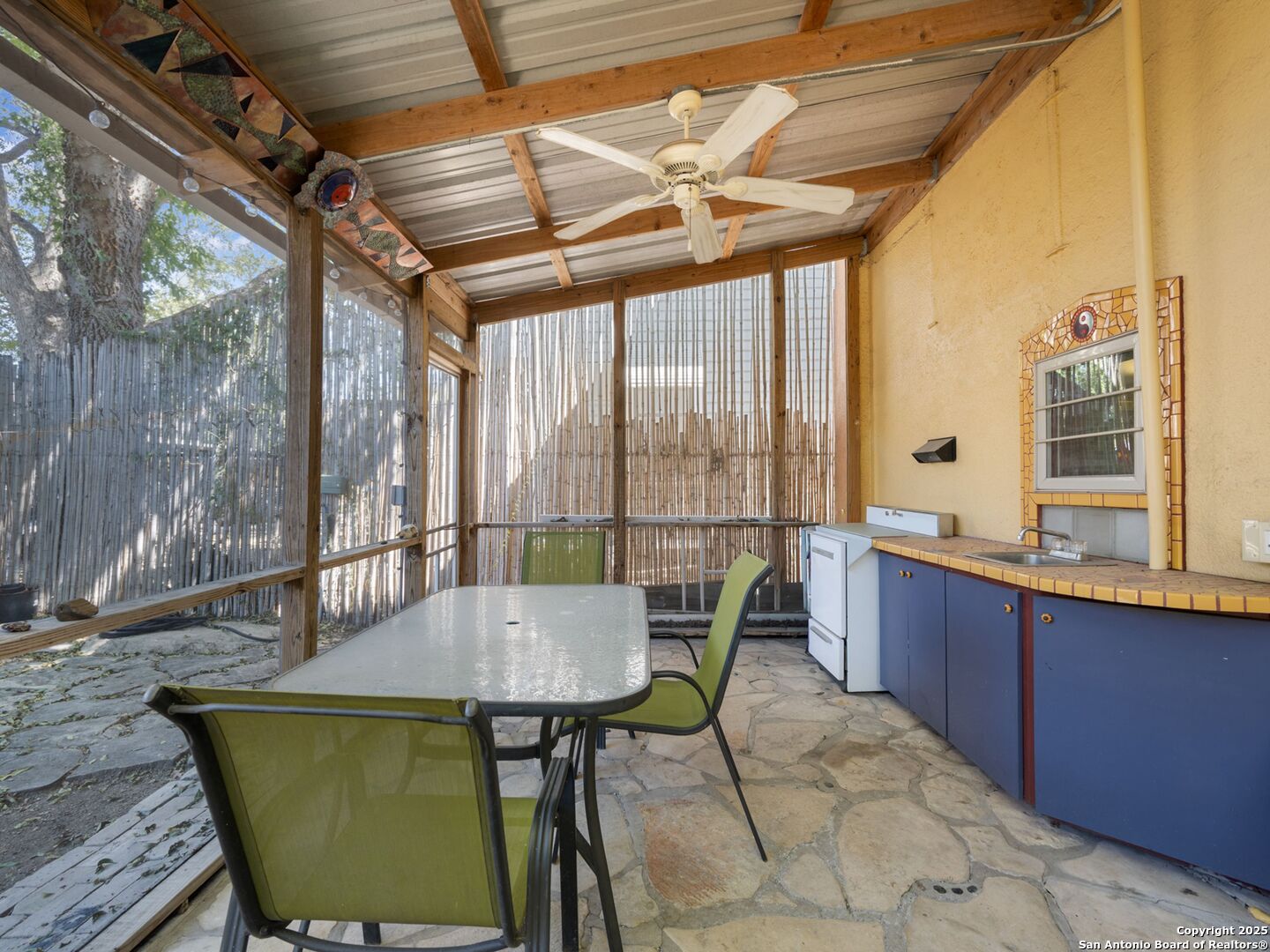 1651 W Woodlawn San Antonio TX 78201