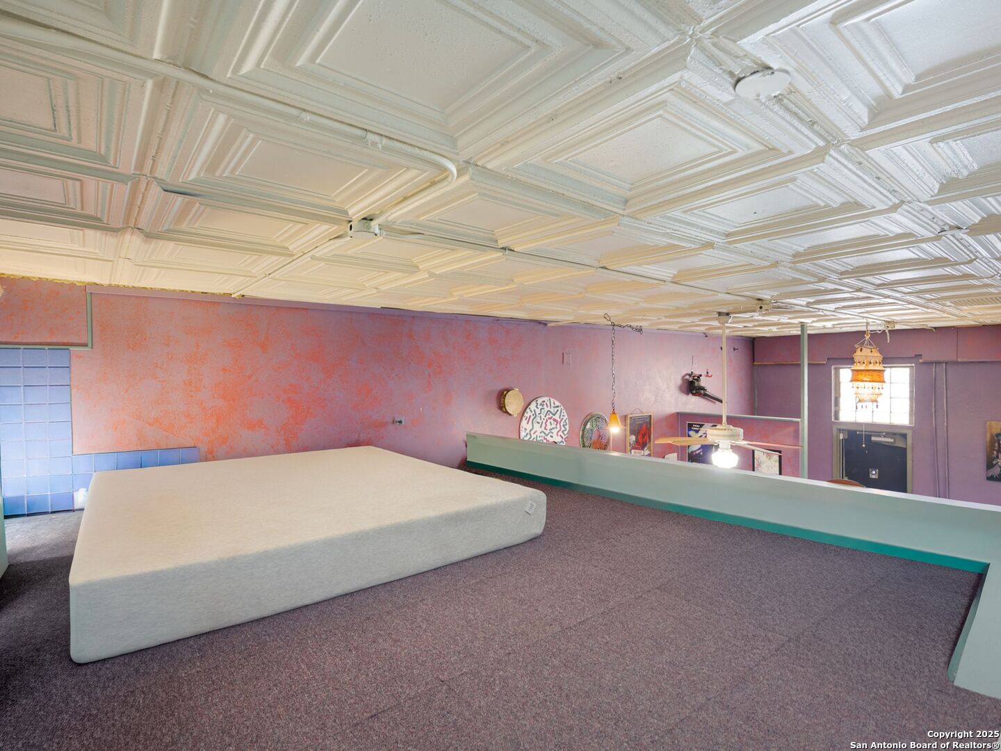 1651 W Woodlawn San Antonio TX 78201