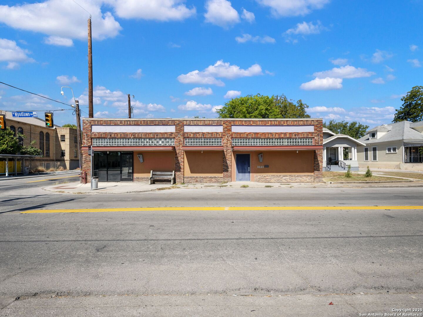 1651 W Woodlawn San Antonio TX 78201