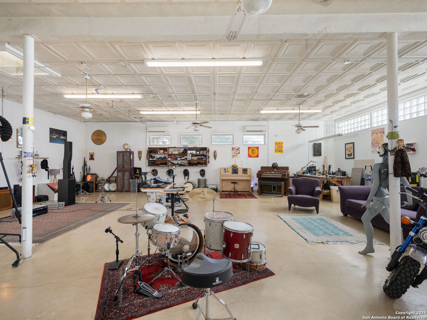 1651 W Woodlawn San Antonio TX 78201