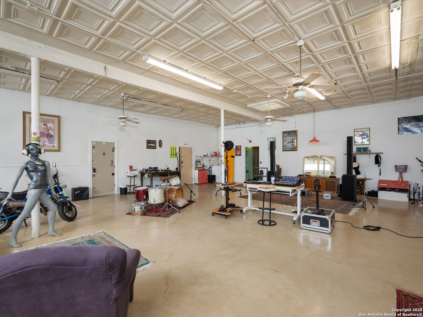 1651 W Woodlawn San Antonio TX 78201