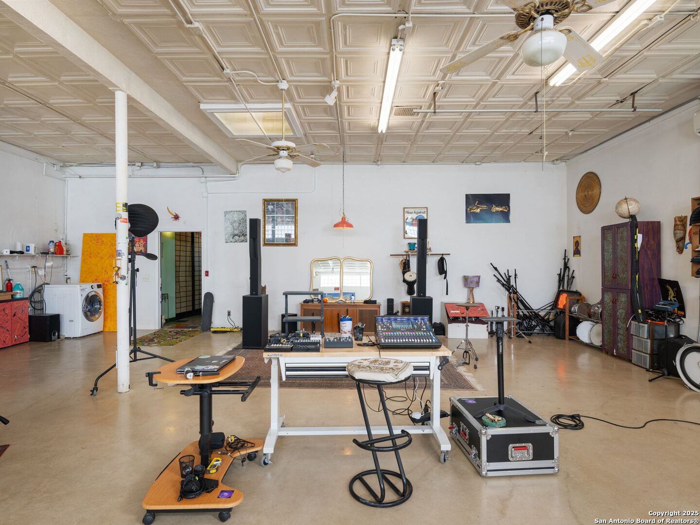 1651 W Woodlawn San Antonio TX 78201