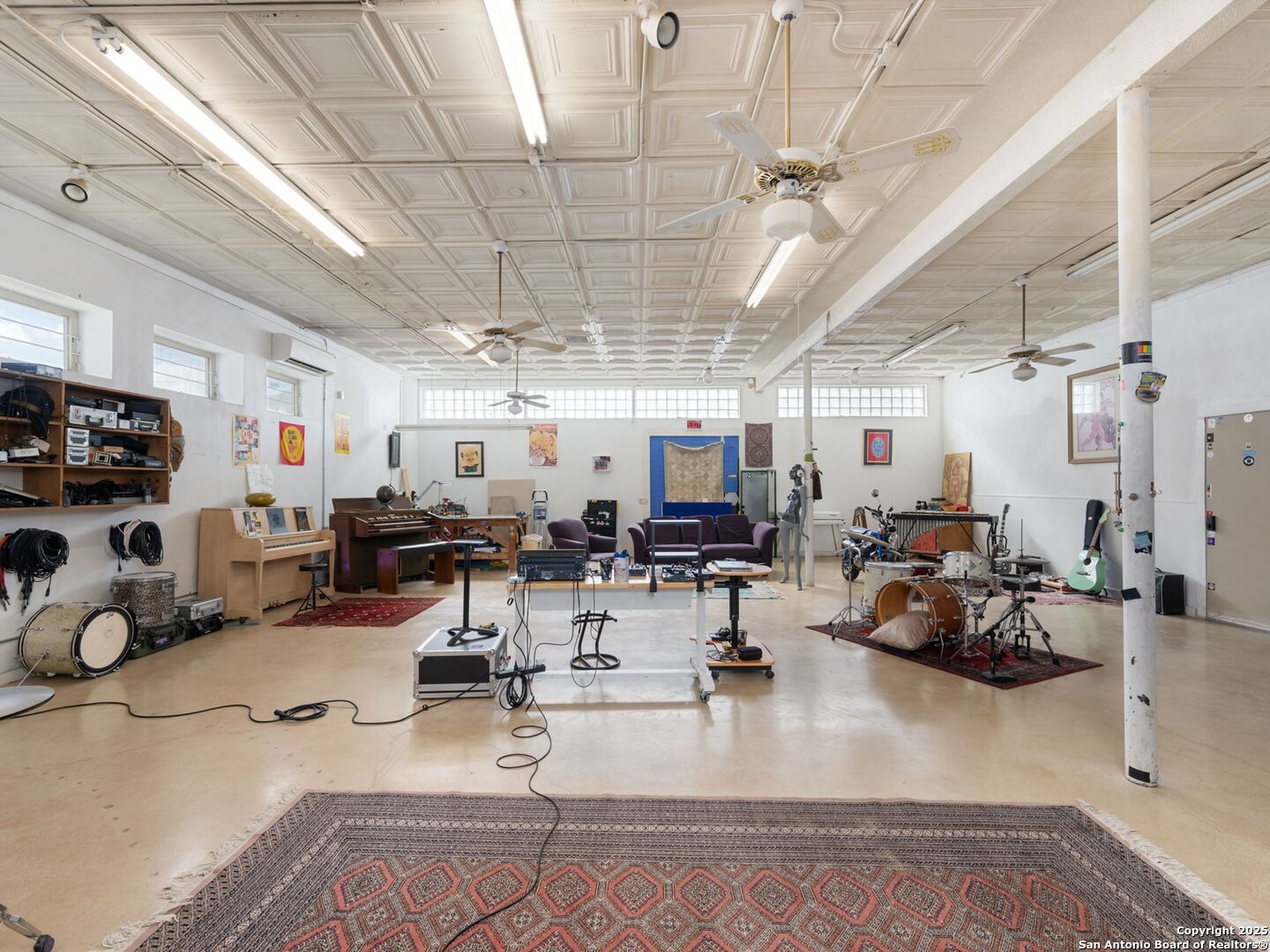 1651 W Woodlawn San Antonio TX 78201