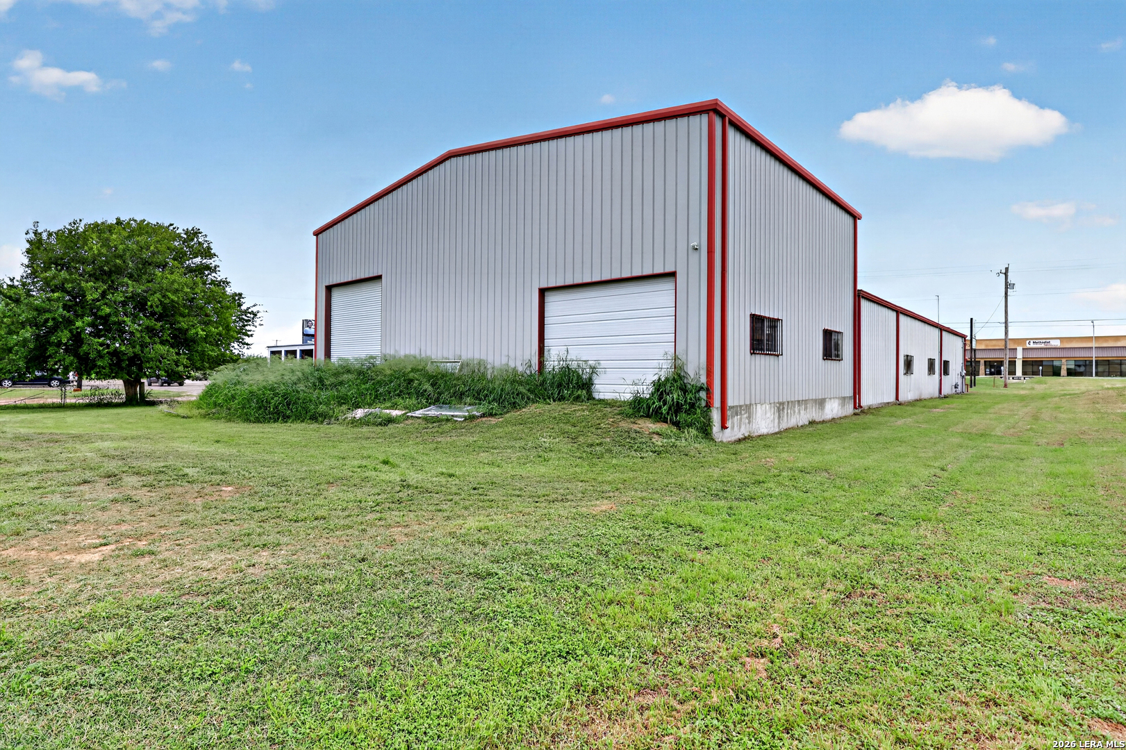 1237 W Oaklawn Pleasanton TX 78064
