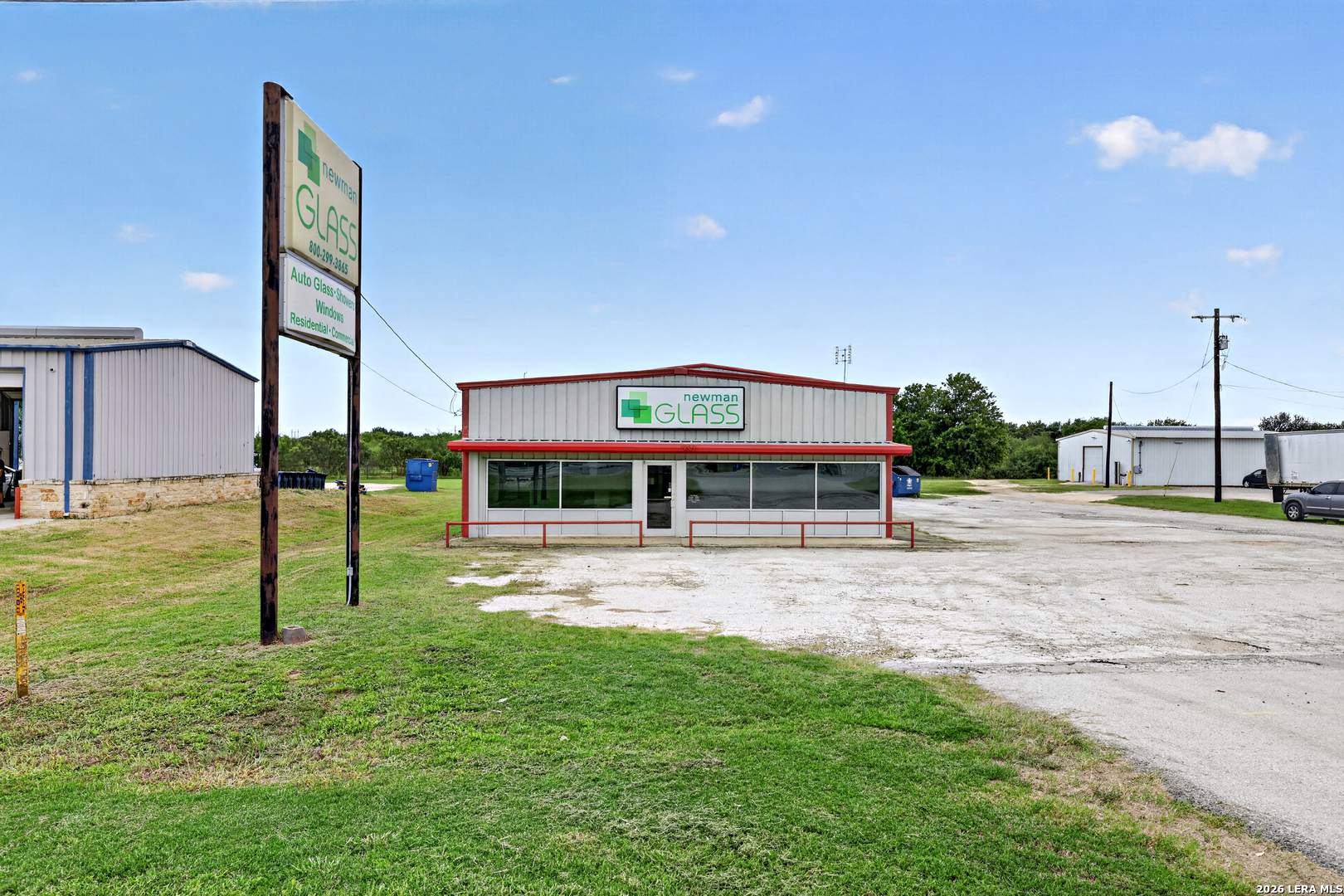 1237 W Oaklawn Pleasanton TX 78064