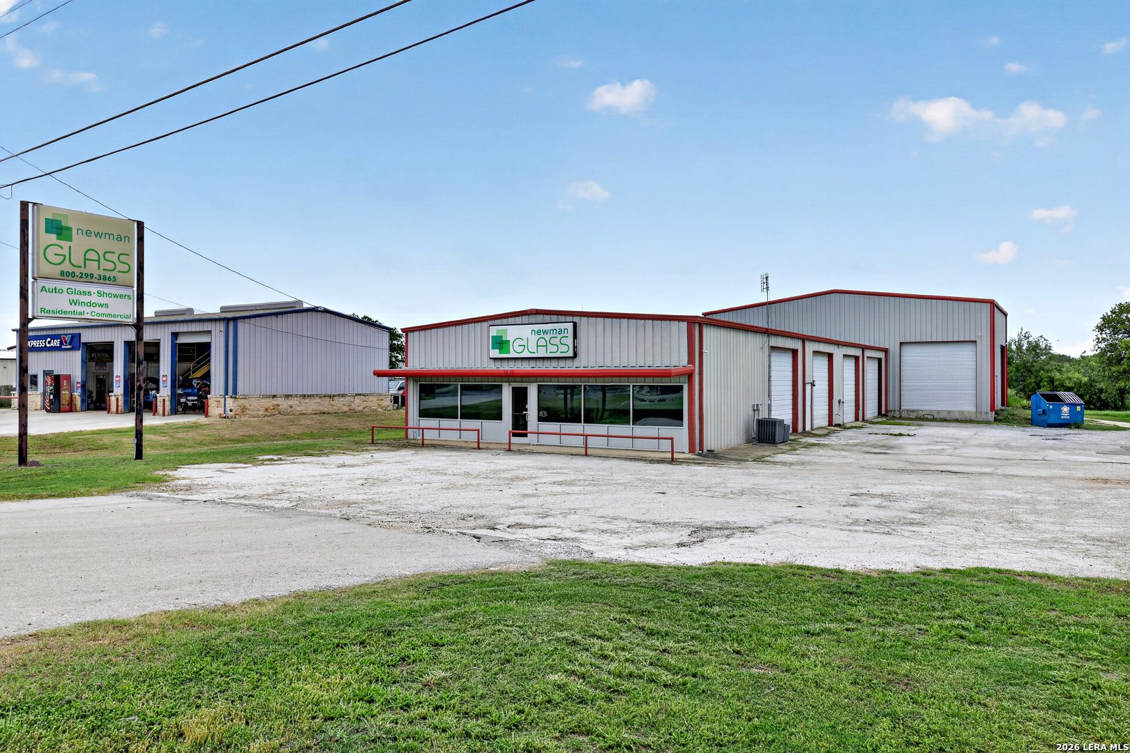 1237 W Oaklawn Pleasanton TX 78064