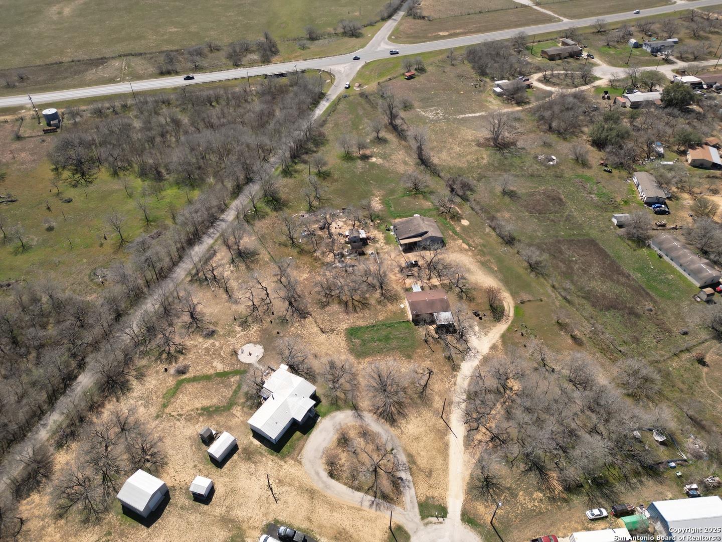 17423 Fx Ball Elmendorf TX 78112