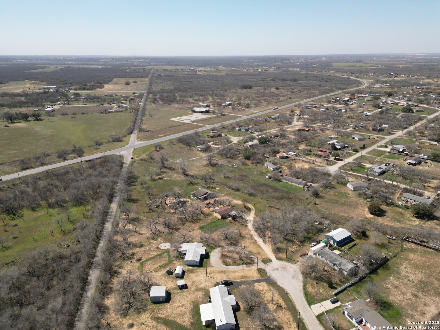 17423 Fx Ball Elmendorf TX 78112