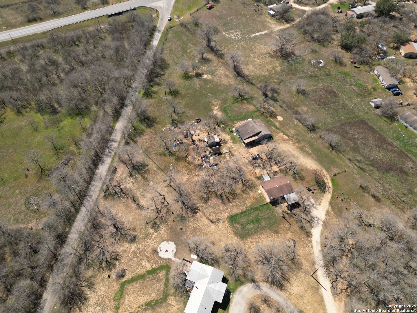 17423 Fx Ball Elmendorf TX 78112