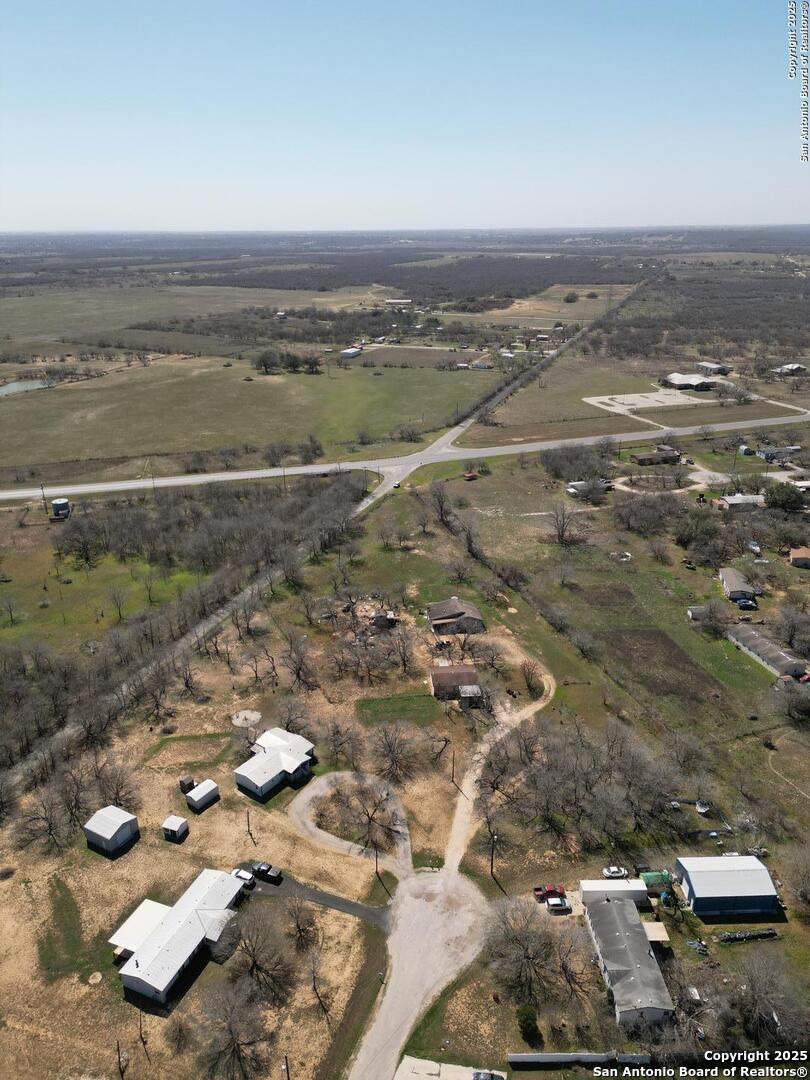 17423 Fx Ball Elmendorf TX 78112