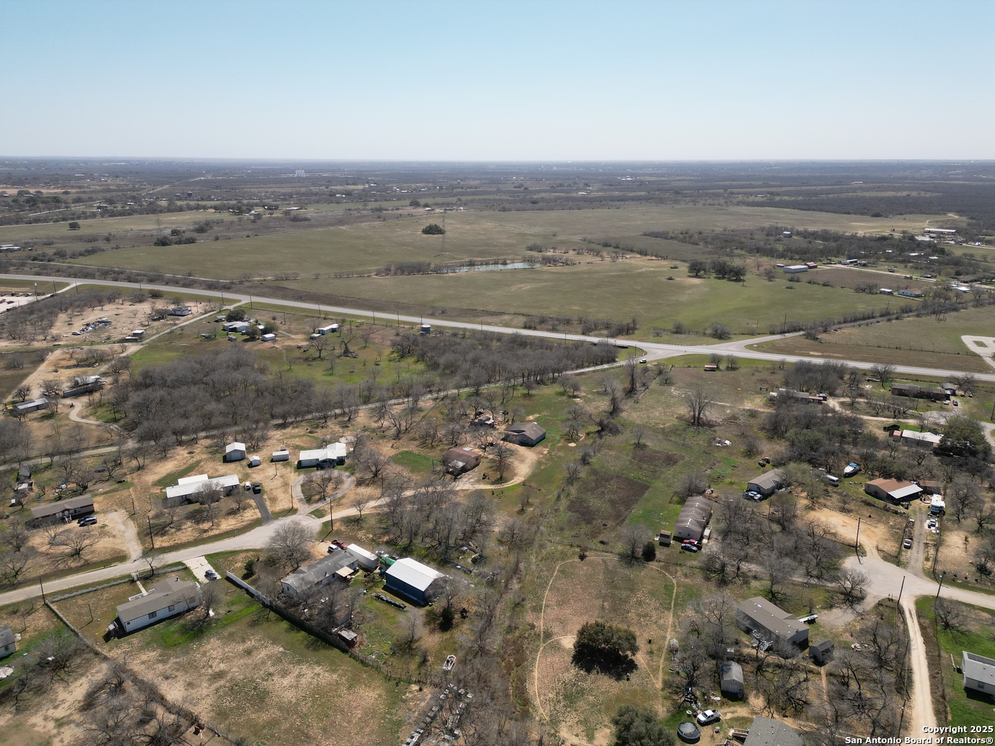 17423 Fx Ball Elmendorf TX 78112