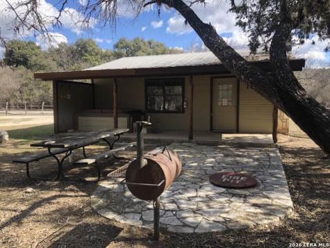2015 Cr 348 Concan TX 78838
