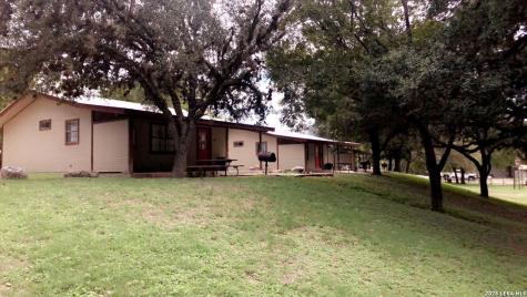 2015 Cr 348 Concan TX 78838