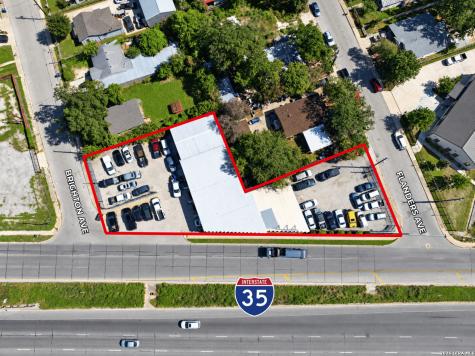 5220 Interstate 35 San Antonio TX 78211