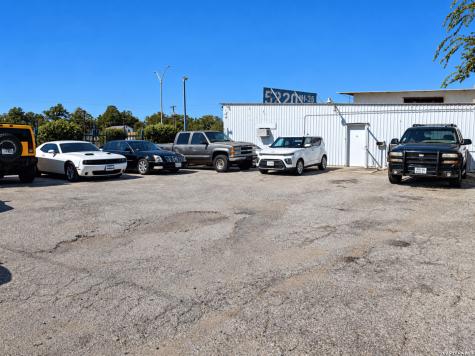 5220 Interstate 35 San Antonio TX 78211