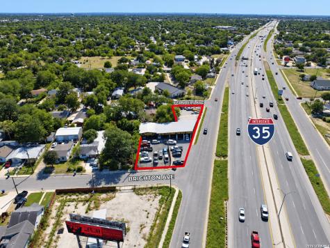 5220 Interstate 35 San Antonio TX 78211