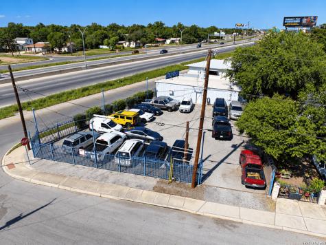 5220 Interstate 35 San Antonio TX 78211
