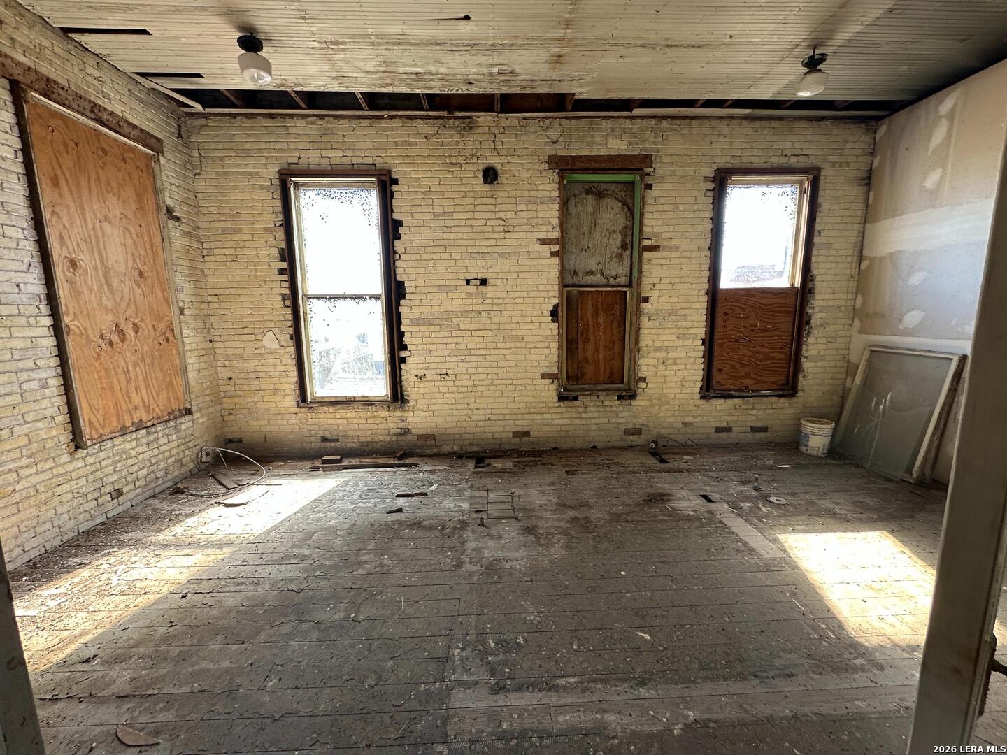 317 N Washington Beeville TX 78102