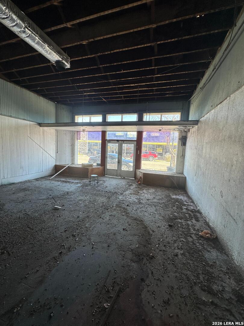 317 N Washington Beeville TX 78102