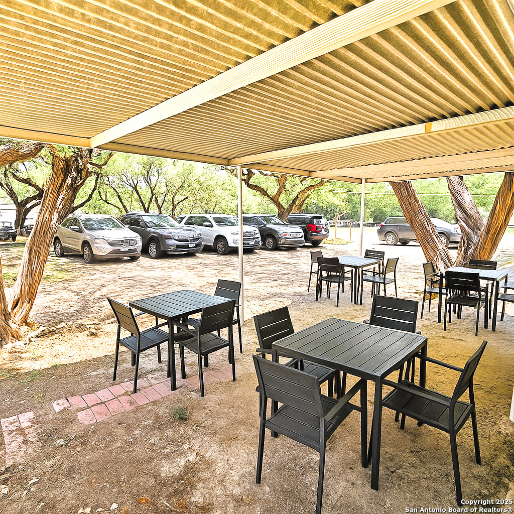 12064 Park Road 37 Lakehills TX 78063