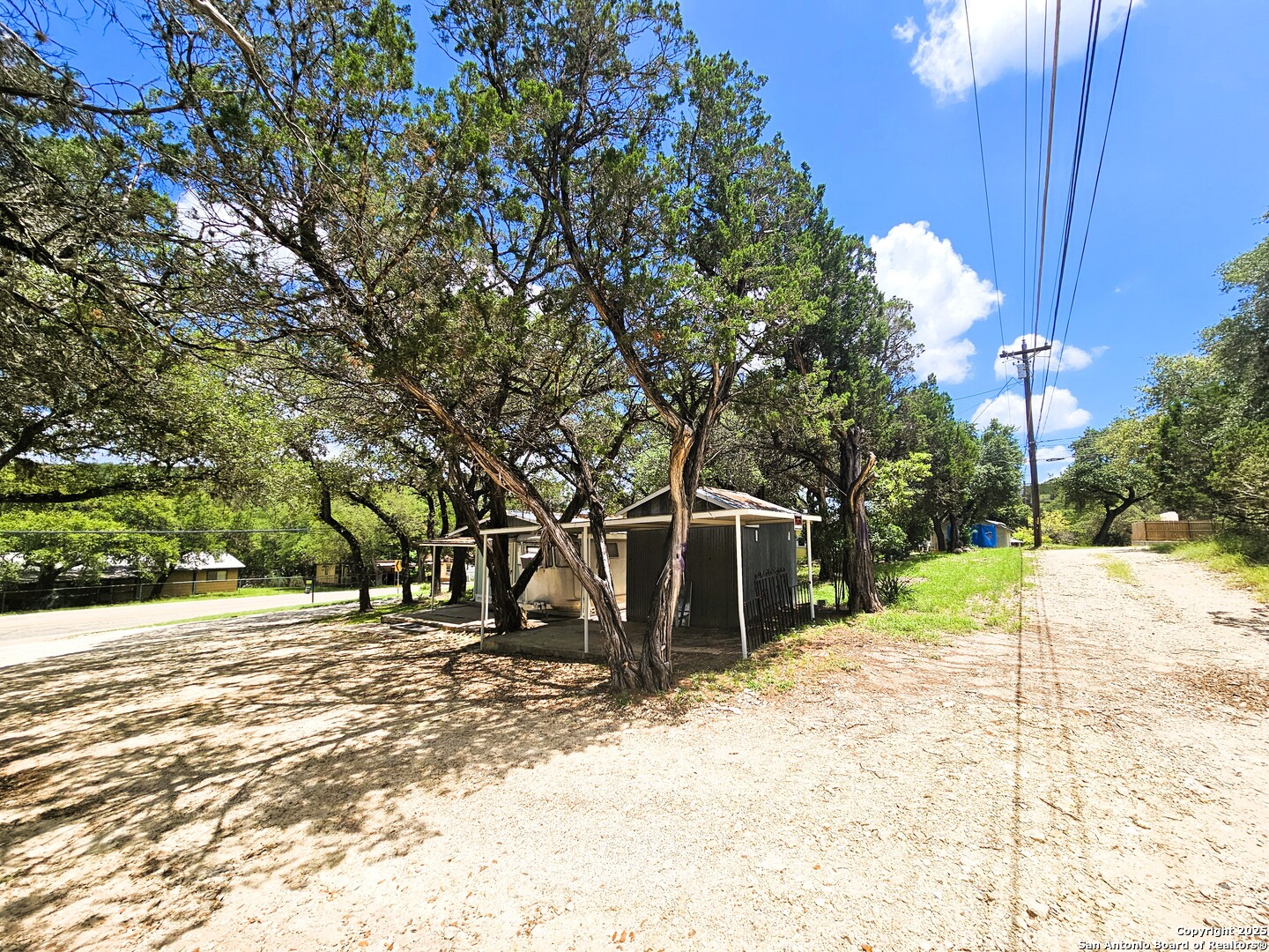 12064 Park Road 37 Lakehills TX 78063