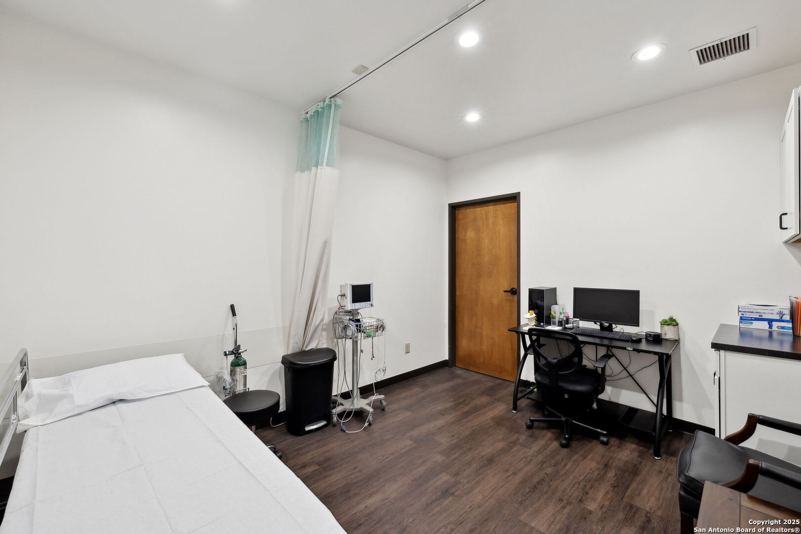 2128 Babcock San Antonio TX 78229