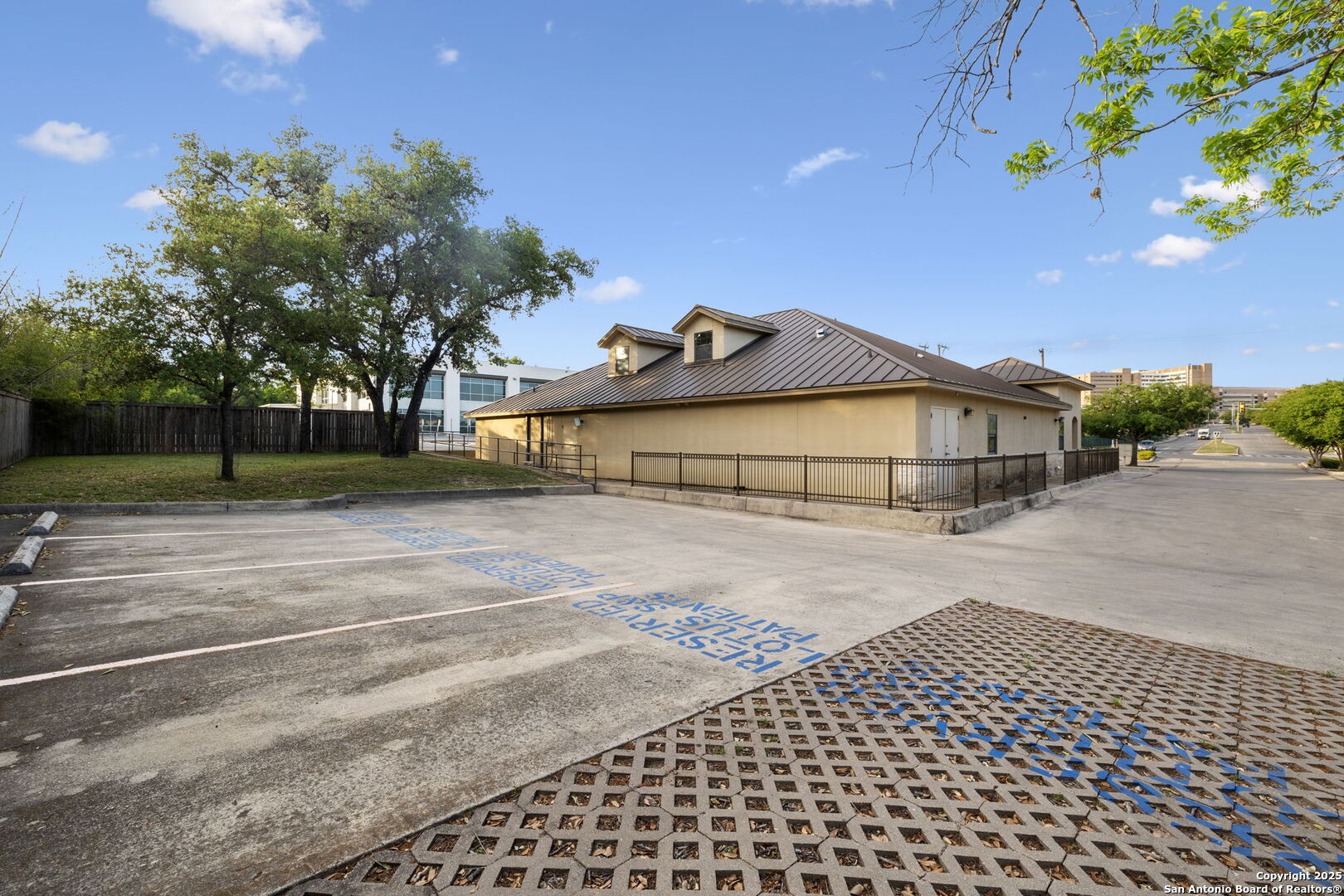 2128 Babcock San Antonio TX 78229