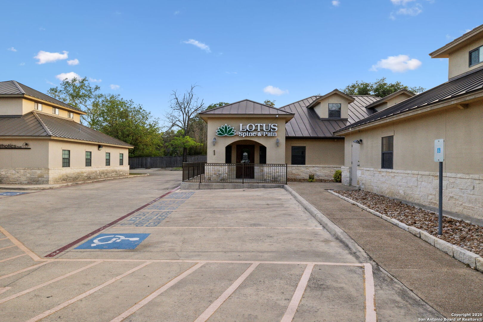 2128 Babcock San Antonio TX 78229