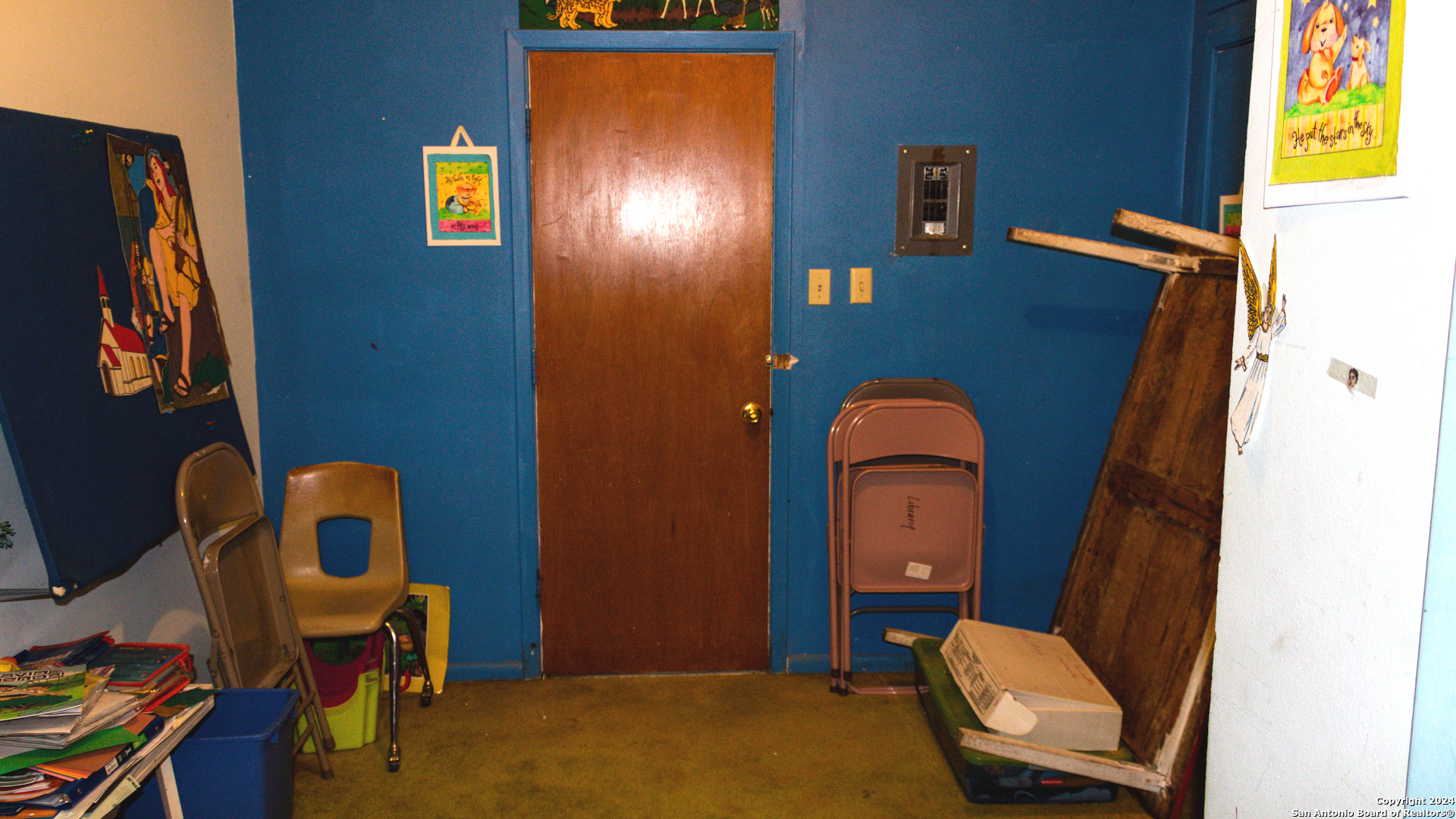 627 N High Uvalde TX 78801