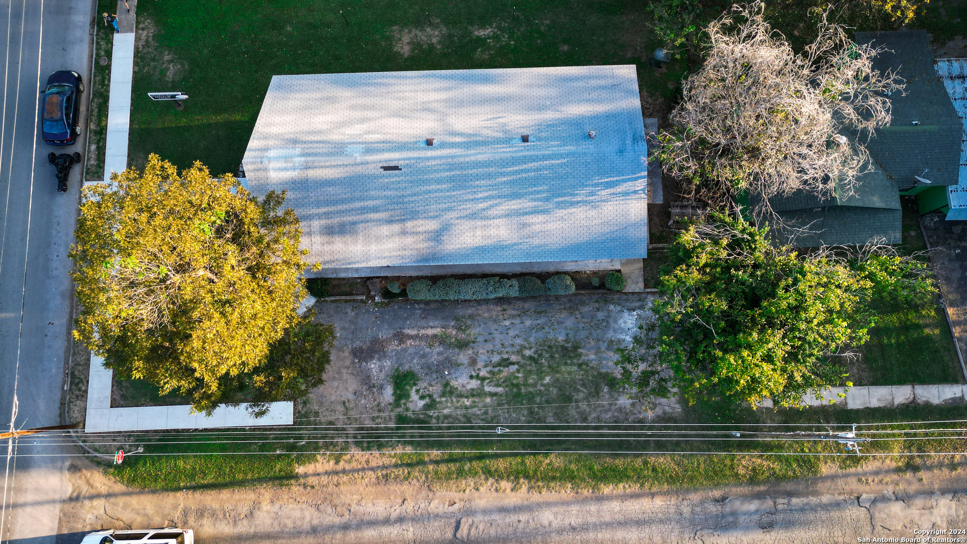 627 N High Uvalde TX 78801