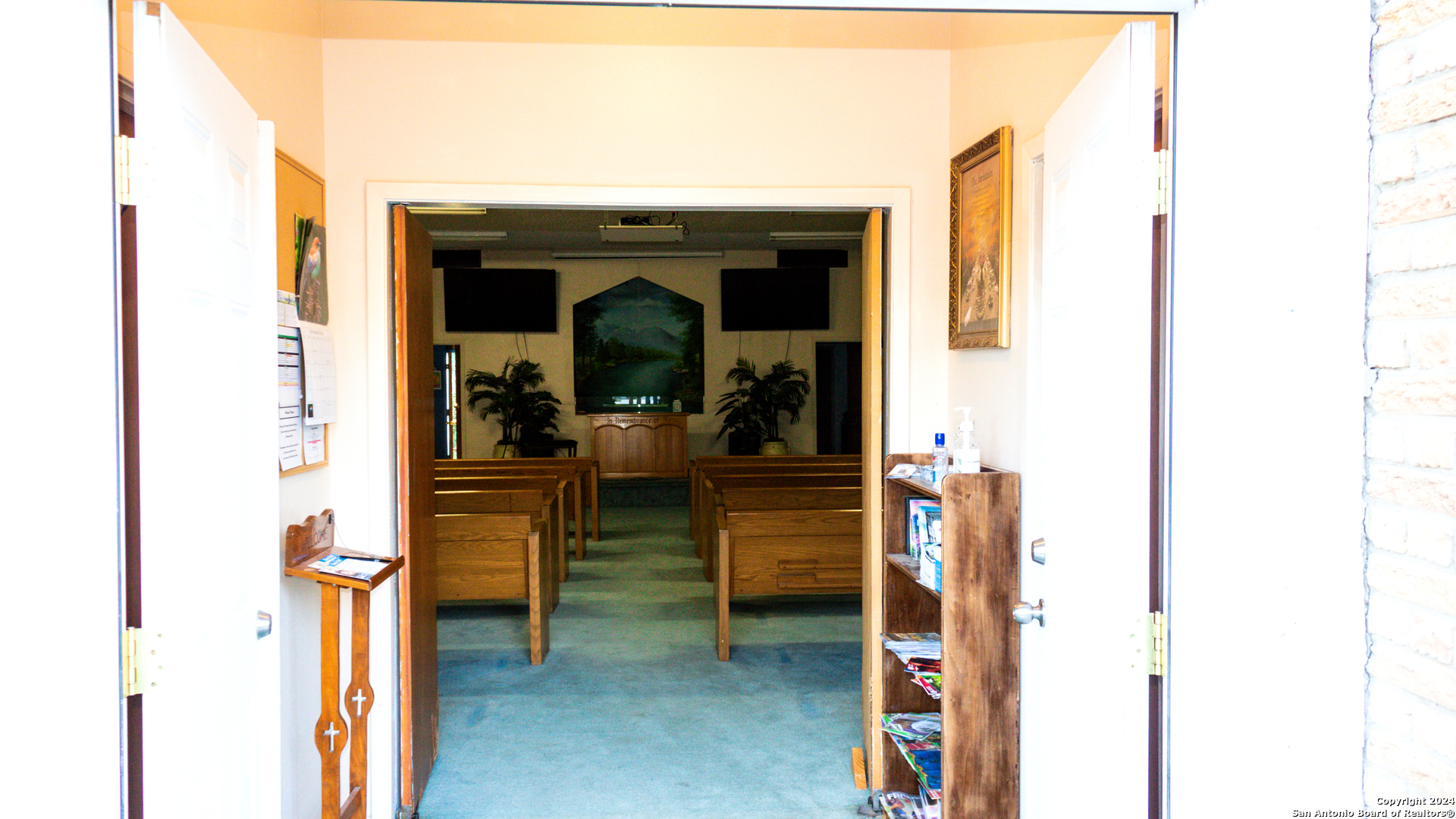 627 N High Uvalde TX 78801