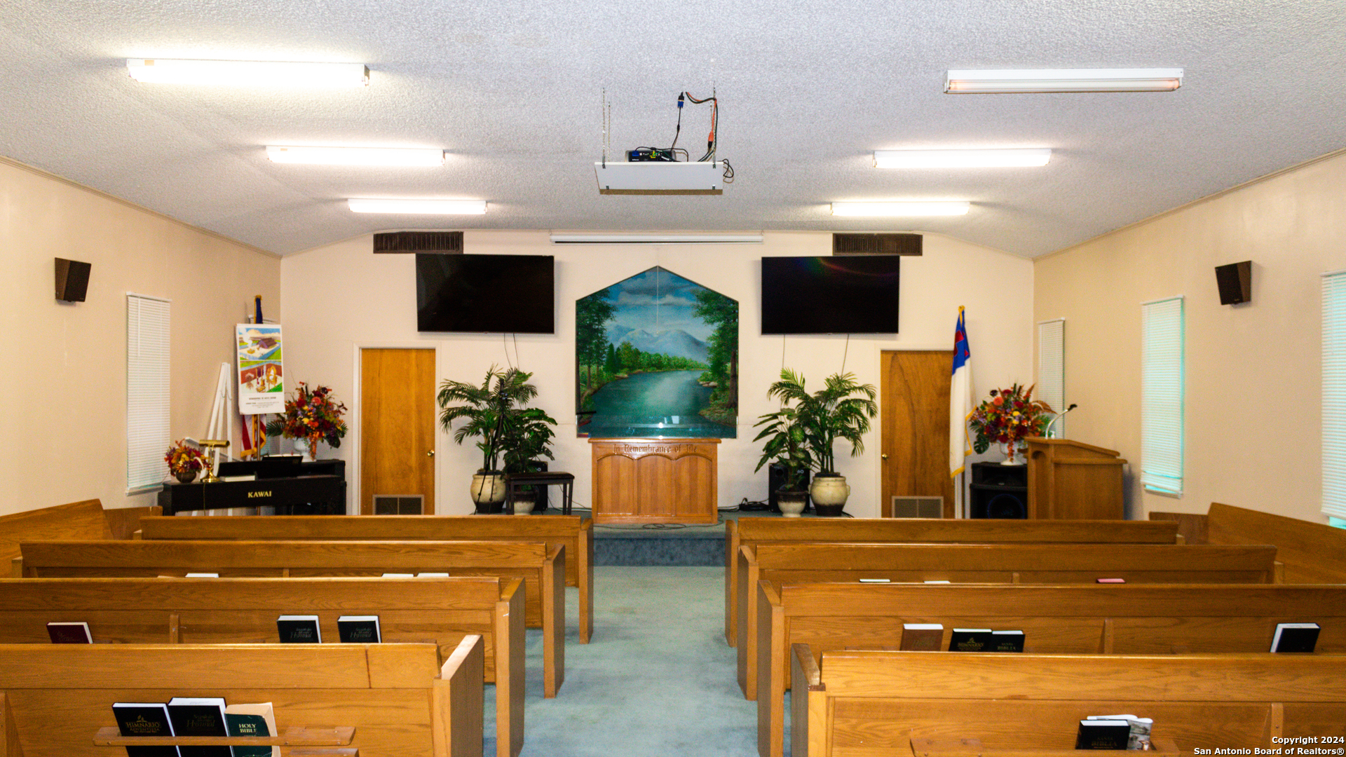 627 N High Uvalde TX 78801