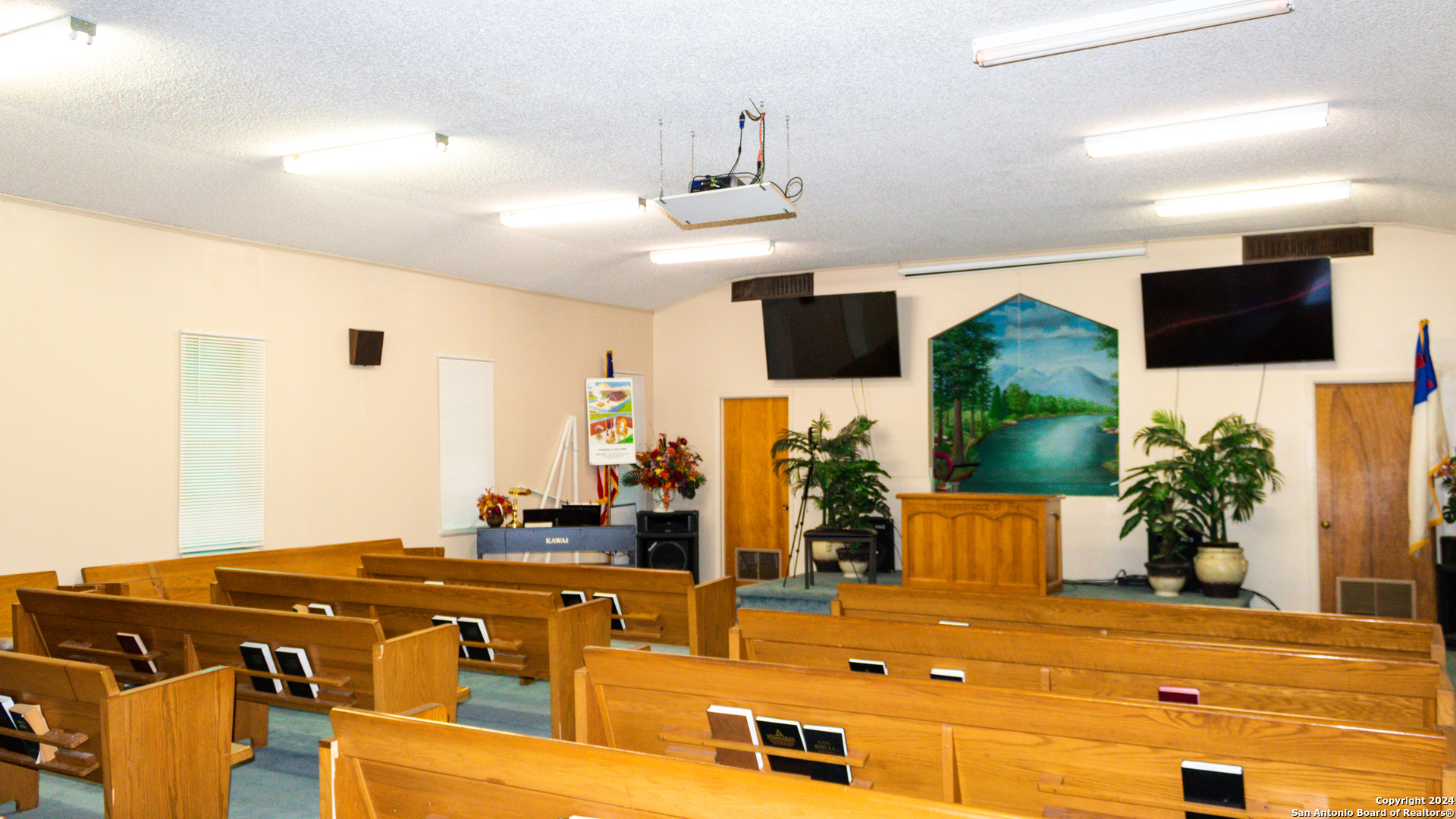 627 N High Uvalde TX 78801