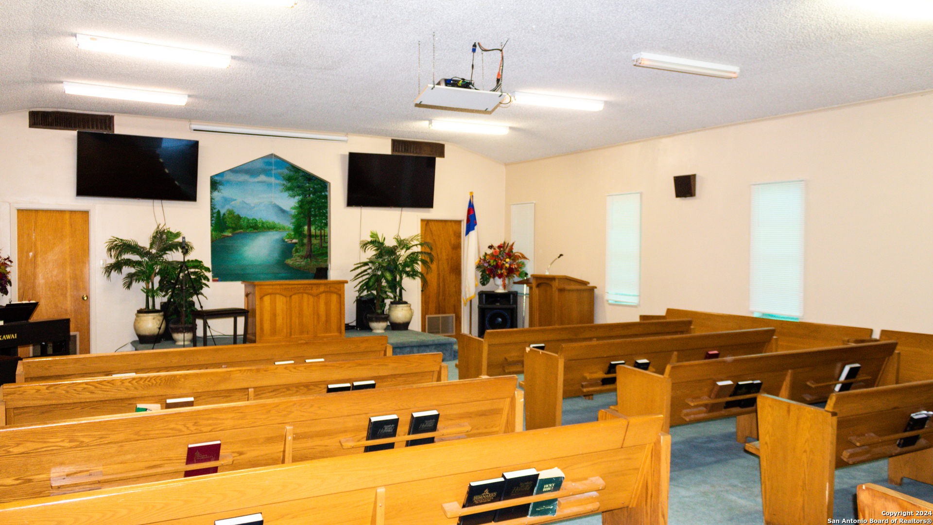 627 N High Uvalde TX 78801