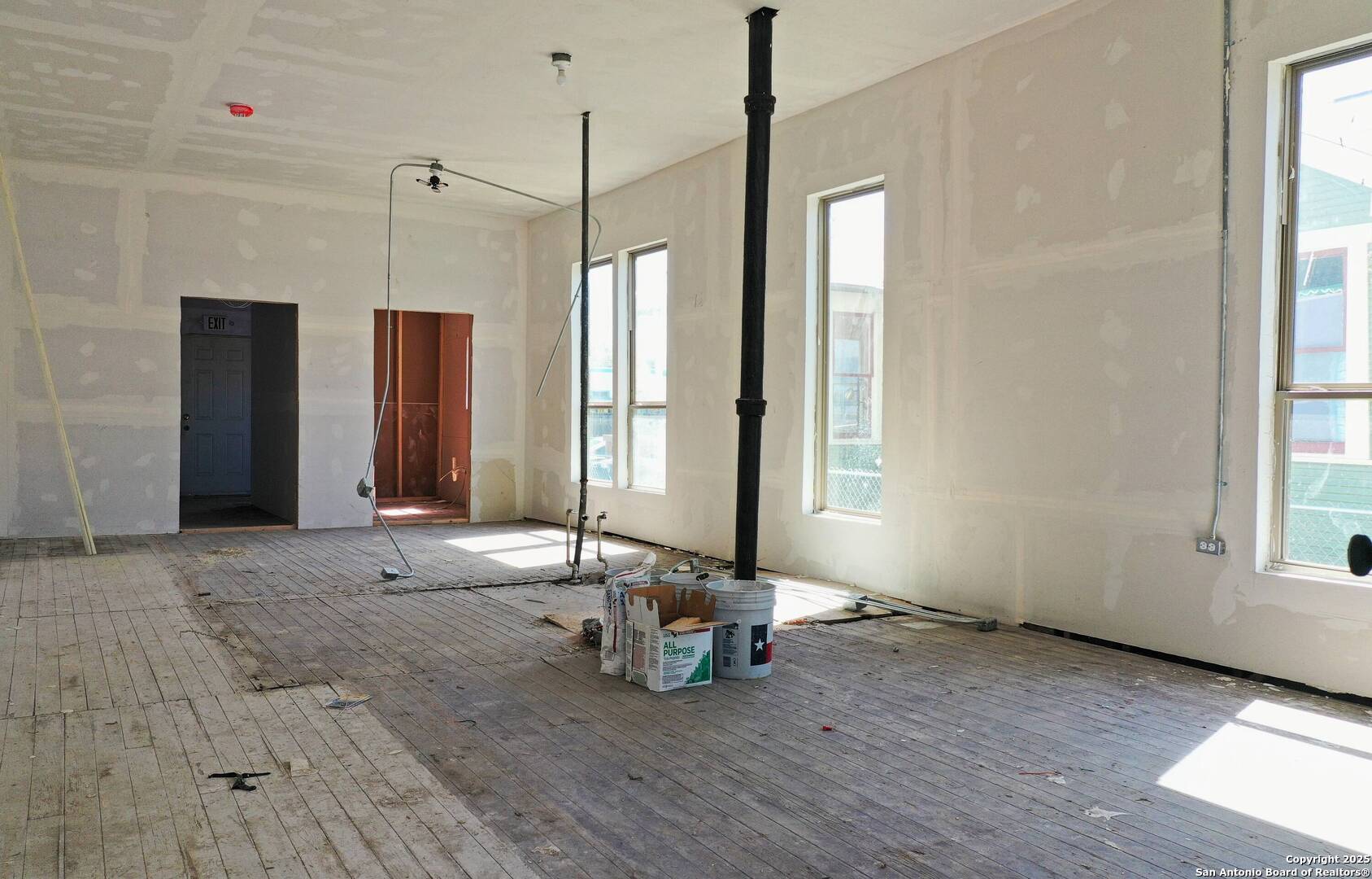 1234 S Saint Marys San Antonio TX 78210