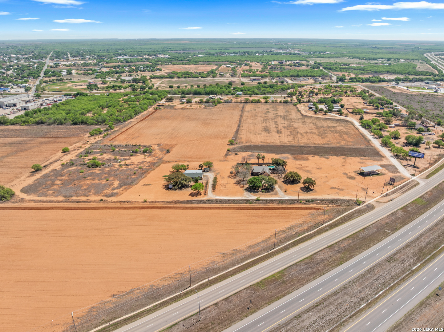 865 Interstate 35 #1 Pearsall TX 78061