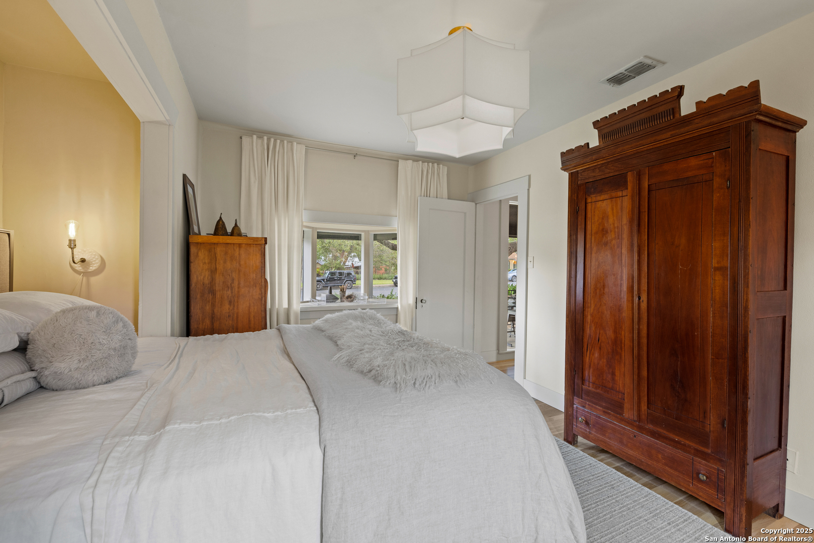 103 N. Cherry Fredericksburg TX 78624