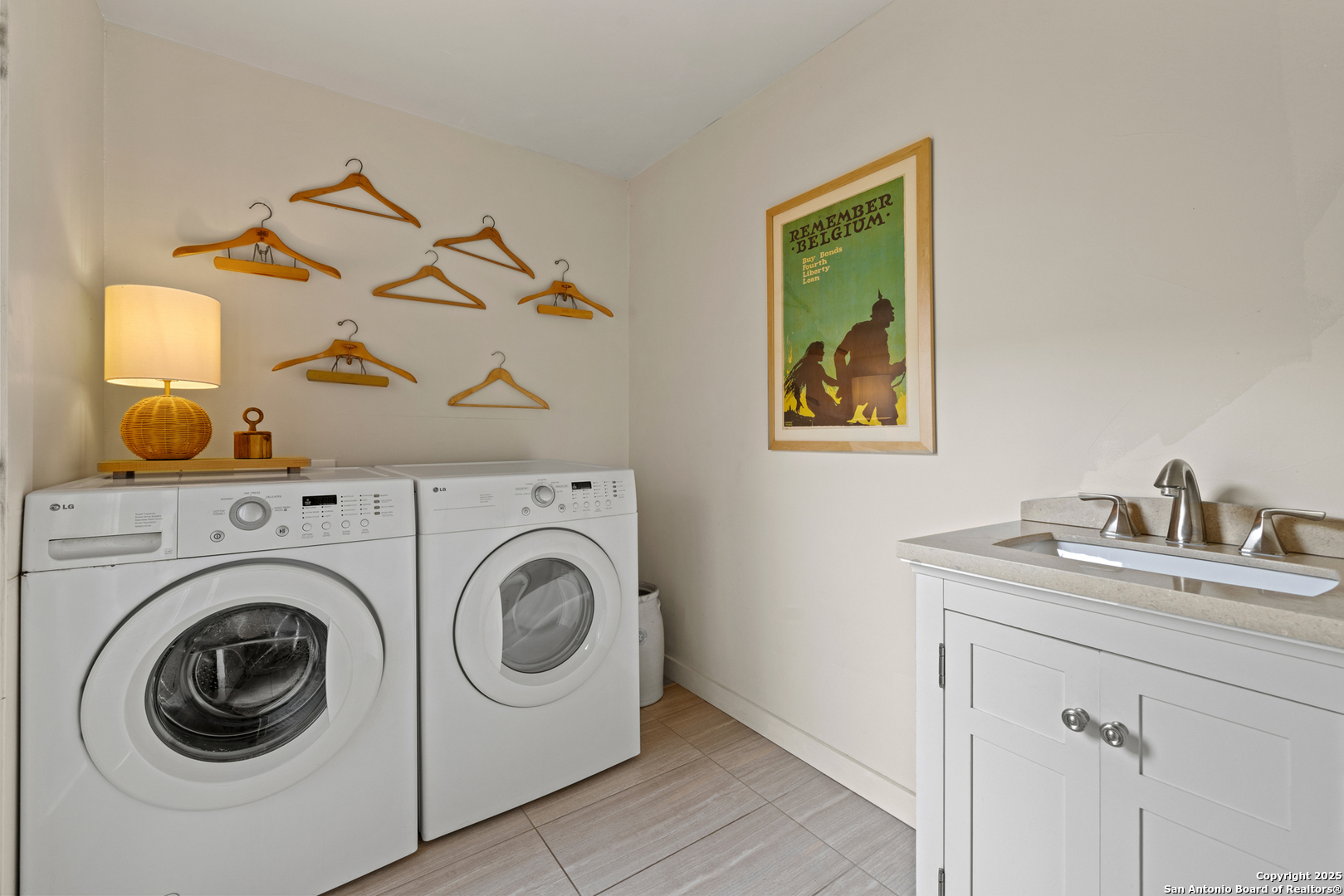 103 N. Cherry Fredericksburg TX 78624