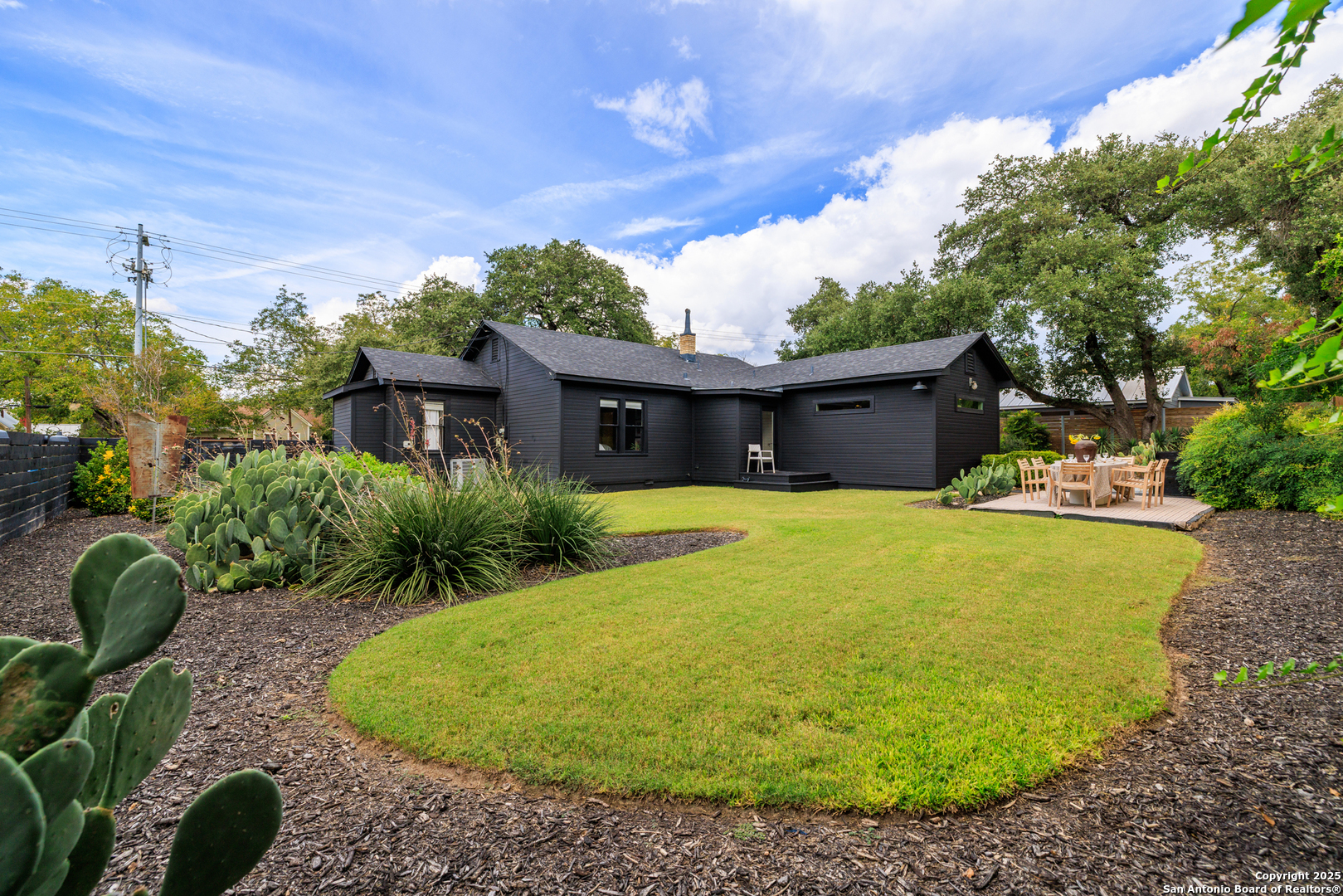 103 N. Cherry Fredericksburg TX 78624