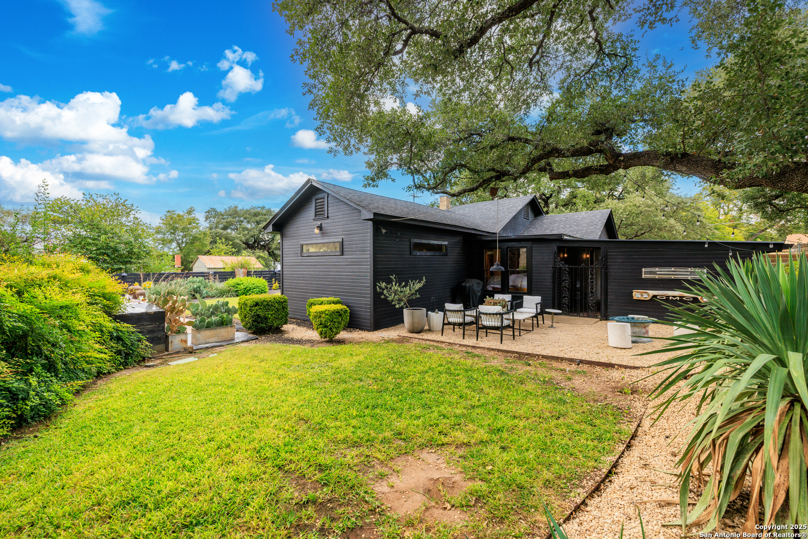 103 N. Cherry Fredericksburg TX 78624