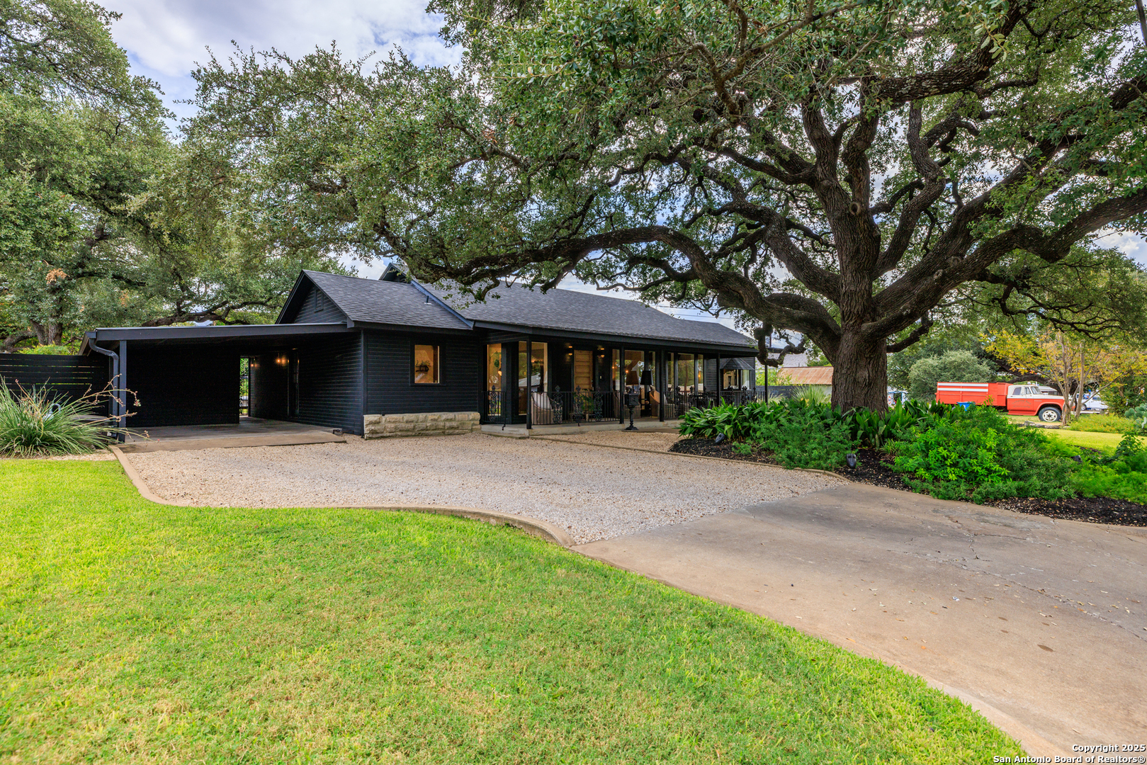 103 N. Cherry Fredericksburg TX 78624