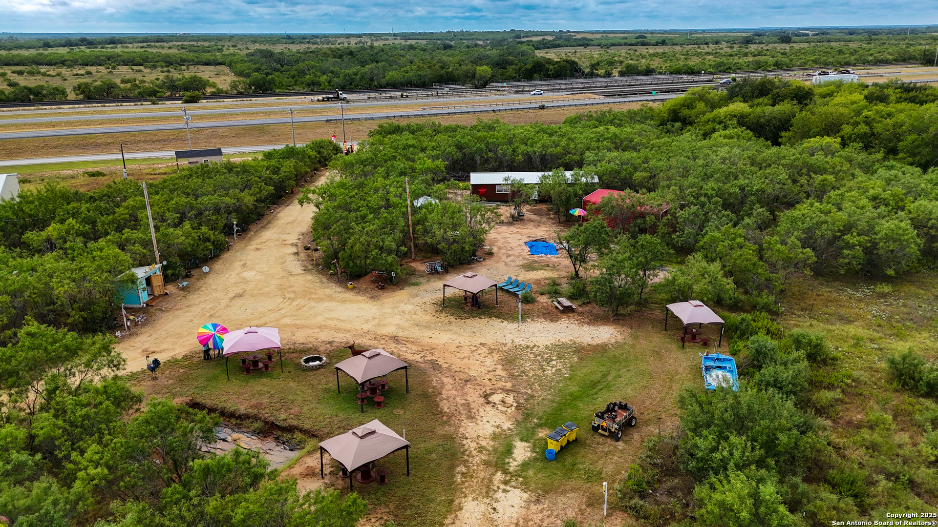 15725 Interstate 35 Moore TX 78057