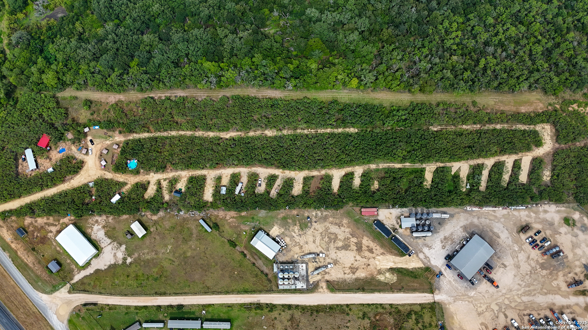 15725 Interstate 35 Moore TX 78057