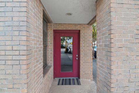 113 W Gonzales Seguin TX 78155