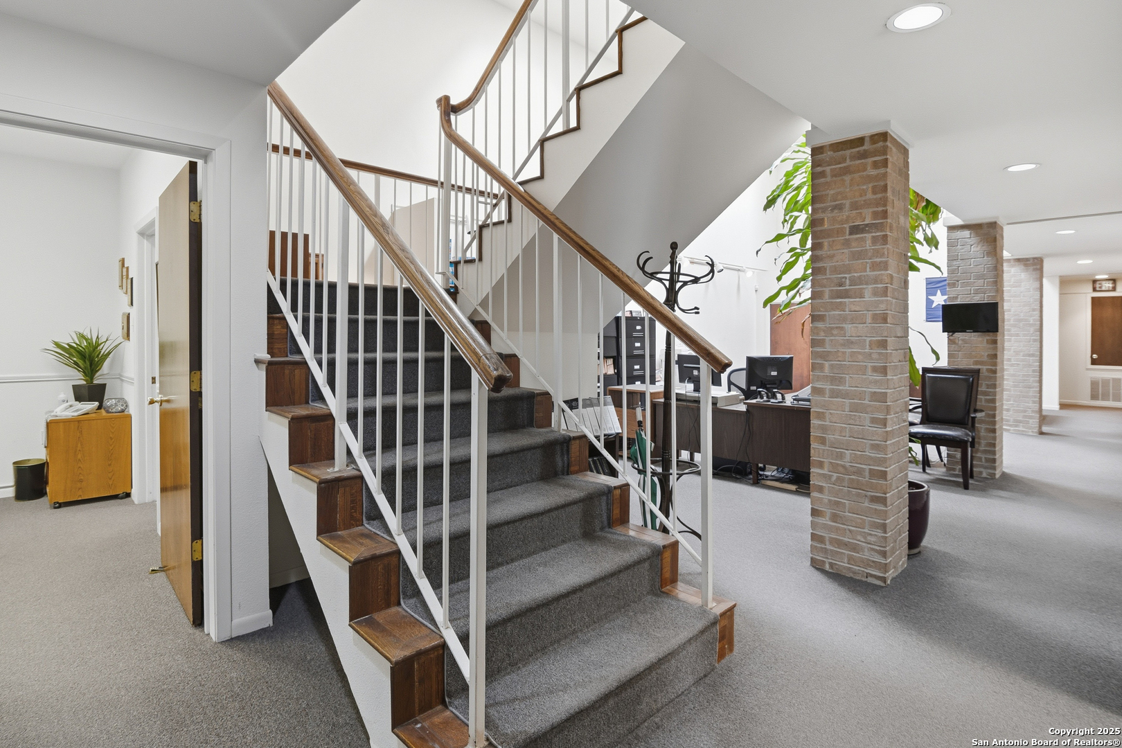 113 W Gonzales Seguin TX 78155