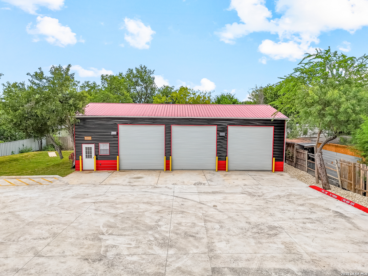 6901 Wt Montgomery San Antonio TX 78252